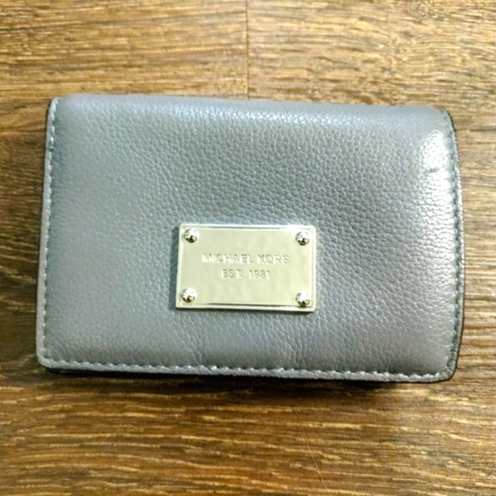 Michael Kors Jet Set Small Pebbled Leather wallet